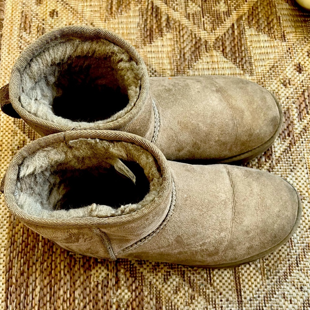 Ugg boots size 8